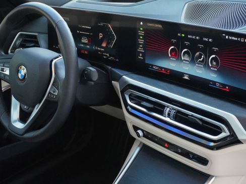 Certified 2024 BMW 330i Sedan w/ Premium Package image 10