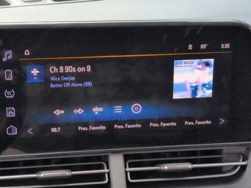 Used 2025 Chevrolet Trax LT w/ LT Convenience Package FWD image 18