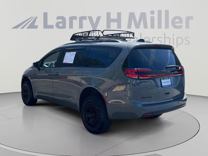 Used 2023 Chrysler Pacifica Limited w/ S Appearance Package