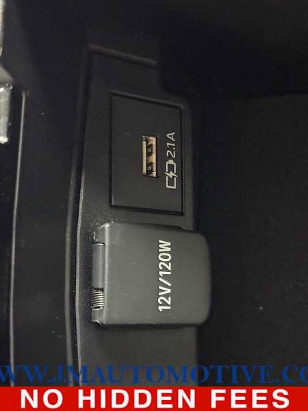 Used 2020 Toyota Corolla LE FWD image 35