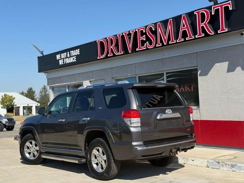 Used 2011 Toyota 4Runner SR5 image 7
