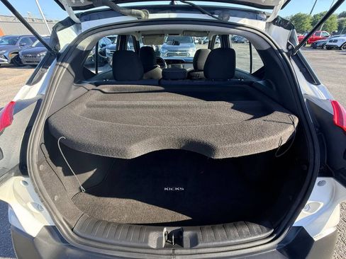 Used 2018 Nissan Kicks SV FWD image 7