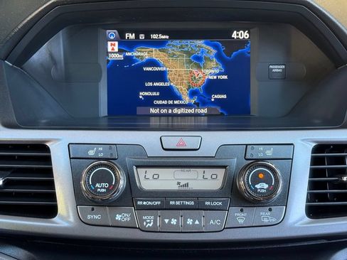 Used 2014 Honda Odyssey Touring Elite image 39