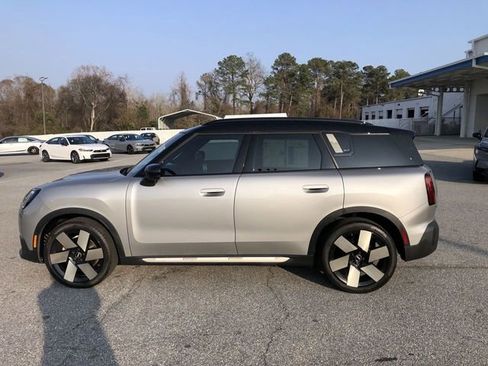 Used 2025 MINI Cooper Countryman S w/ Comfort Package Max image 5