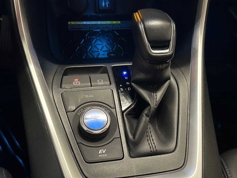Used 2019 Toyota RAV4 XSE image 17