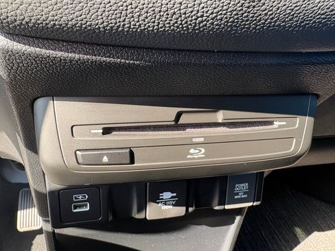Certified 2024 Honda Odyssey Touring image 25