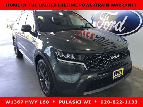 Used 2023 Kia Sorento AWD image 2
