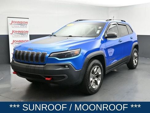 Used 2019 Jeep Cherokee Trailhawk w/ Comfort/Convenience Group AWD/4WD image 5