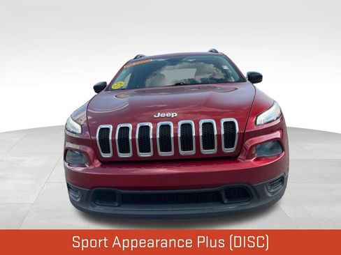 Used 2017 Jeep Cherokee Sport FWD image 2