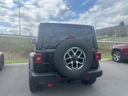 Used 2024 Jeep Wrangler Rubicon image 30