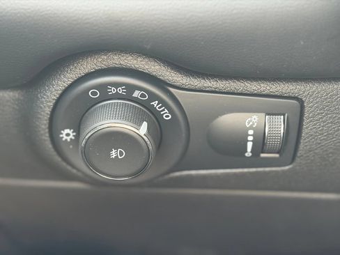 Used 2023 Dodge Durango GT AWD/4WD image 31