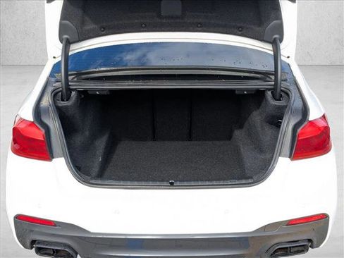 Used 2019 BMW M550i xDrive w/ Premium Package image 6