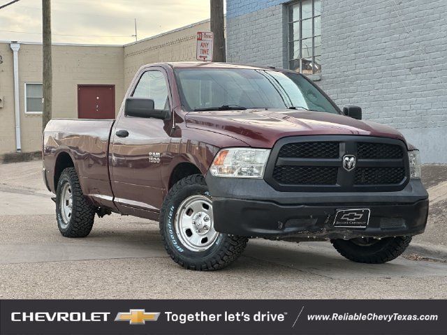 Used 2018 RAM 1500 Express RWD image 2