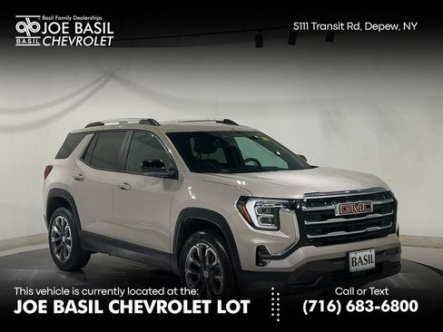 Used 2025 GMC Terrain Elevation w/ Elevation Premium Package AWD/4WD image 1