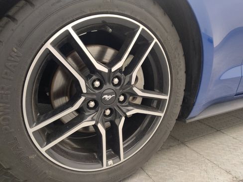 Used 2018 Ford Mustang Premium RWD image 31