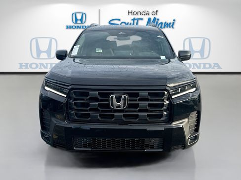 New 2026 Honda Pilot Sport image 2