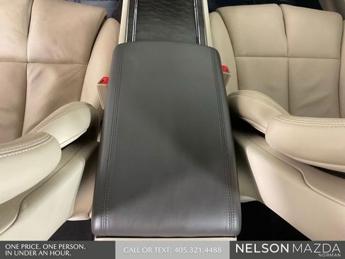 Used 2017 Lincoln Continental Select w/ Technology Package FWD image 38