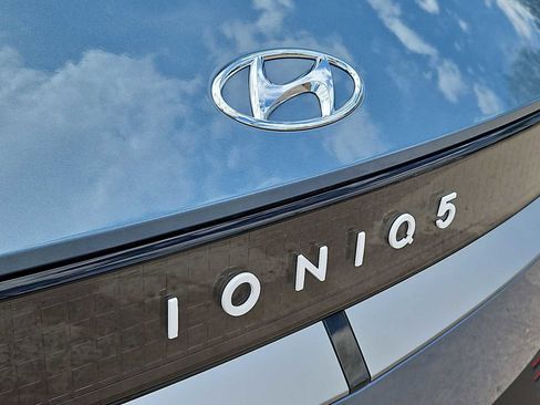 Used 2024 Hyundai Ioniq 5 SEL RWD image 12