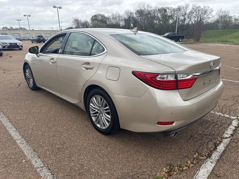 Used 2014 Lexus ES 350 w/ Luxury Package image 5