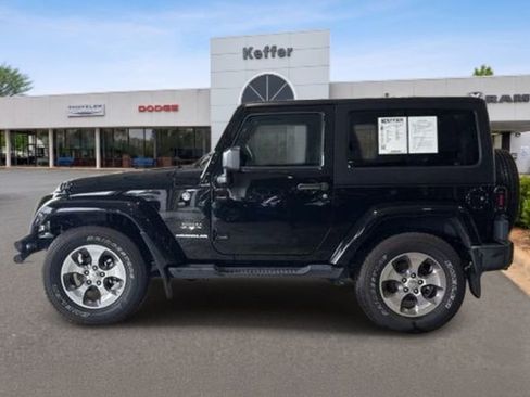Used 2016 Jeep Wrangler Sahara w/ Connectivity Group AWD/4WD image 2