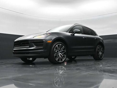 New 2026 Porsche Macan AWD/4WD image 37