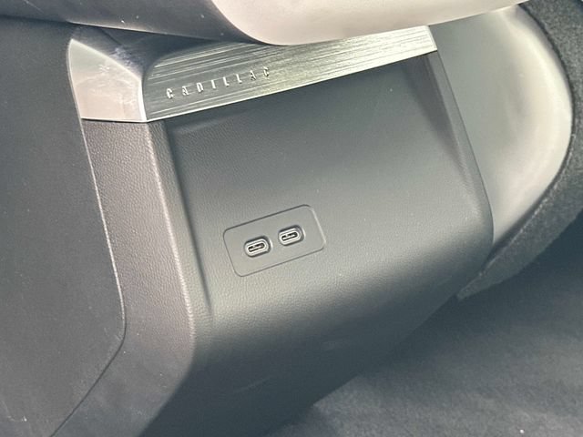 Certified 2025 Cadillac Lyriq Luxury w/ LPO, Floor Liner Package AWD/4WD image 18