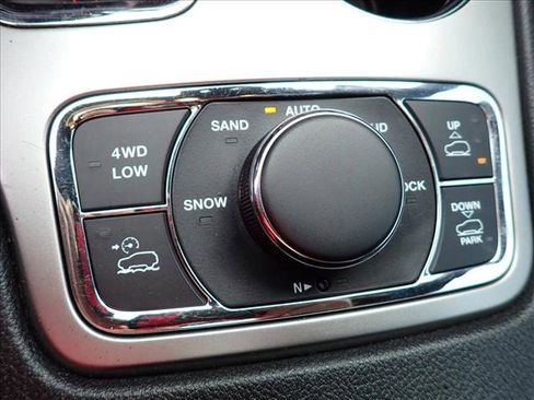 Used 2017 Jeep Grand Cherokee Trailhawk w/ Trailhawk Luxury Group image 20