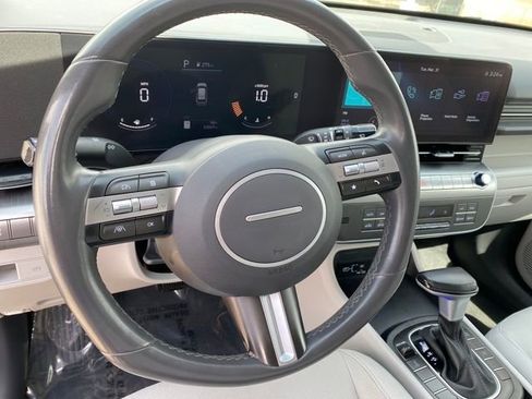 Used 2024 Hyundai Kona SEL image 12