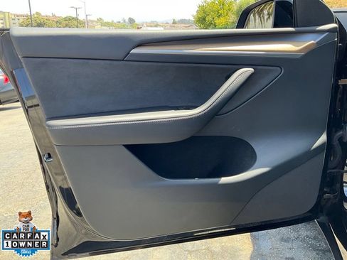 Used 2023 Tesla Model Y Performance AWD/4WD image 24