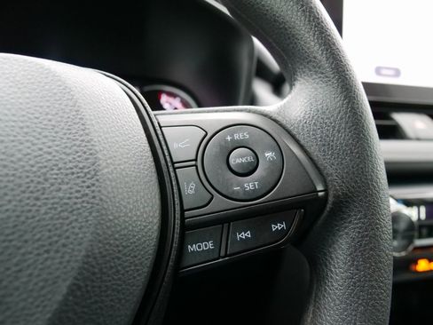 Used 2023 Toyota RAV4 XLE image 23