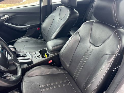 Used 2012 Ford Focus Titanium image 37