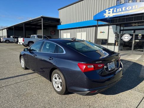 Used 2016 Chevrolet Malibu LS image 3