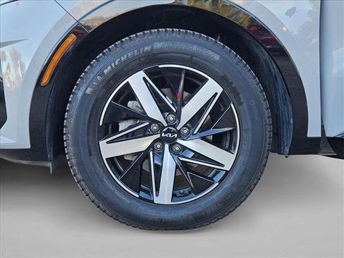 Used 2023 Kia Sorento EX w/ Panoramic Sunroof Package image 28