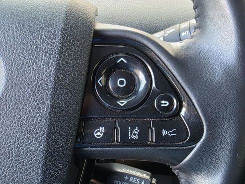 Used 2019 Toyota Prius XLE image 22