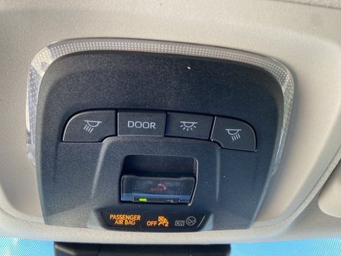 Used 2025 Toyota Corolla LE FWD image 46