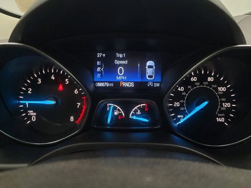 Used 2019 Ford Escape SE image 23