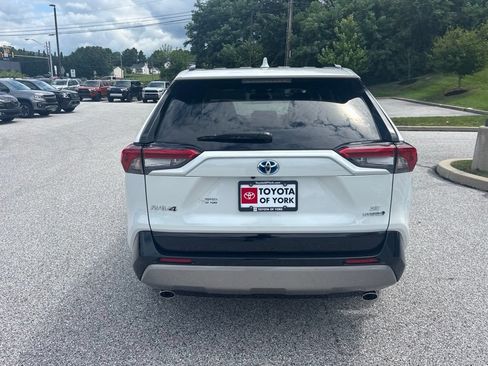 Used 2023 Toyota RAV4 SE w/ Convenience Package AWD/4WD image 4