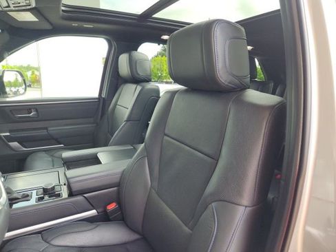 Certified 2024 Toyota Sequoia Platinum AWD/4WD image 18