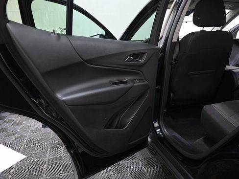 Used 2019 Chevrolet Equinox LT w/ Driver Convenience Package image 27