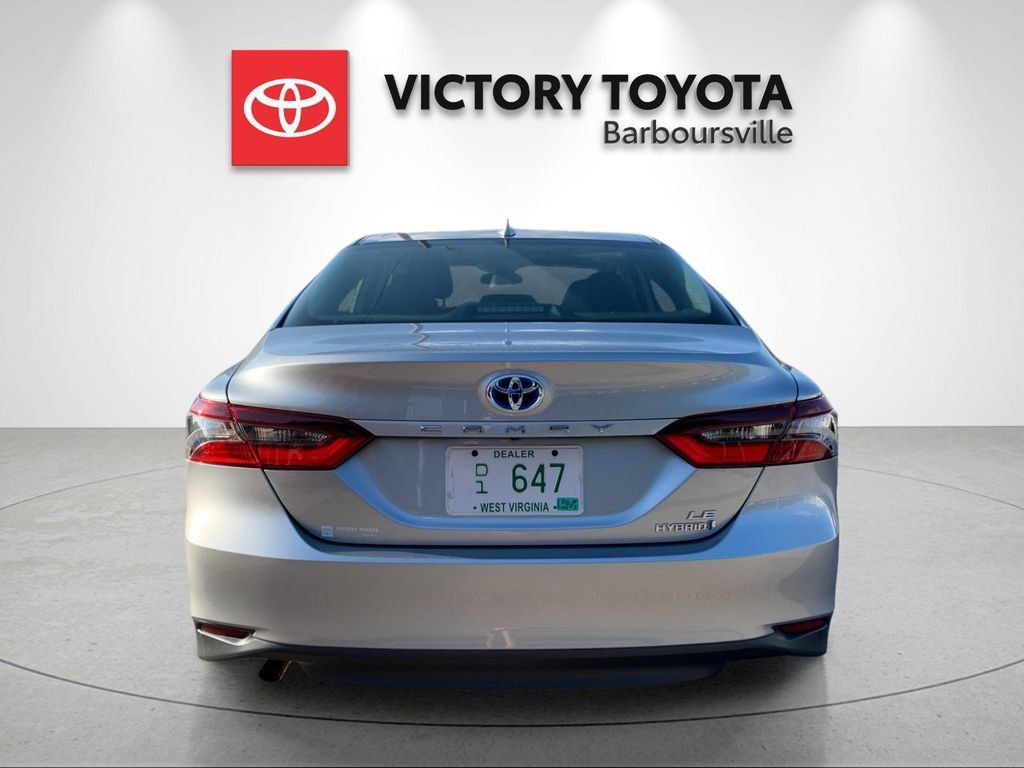 Used 2024 Toyota Camry LE FWD image 4