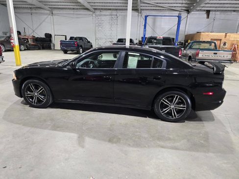 Used 2014 Dodge Charger SXT AWD/4WD image 5