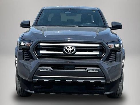 Used 2025 Toyota Tacoma SR5 AWD/4WD image 3