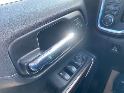 Used 2022 Chevrolet Silverado 1500 LT image 18