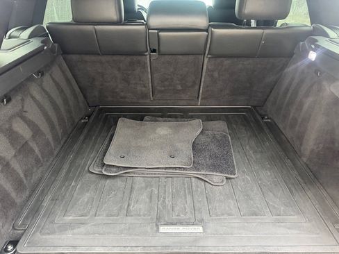Used 2015 Land Rover Range Rover Sport SE image 23
