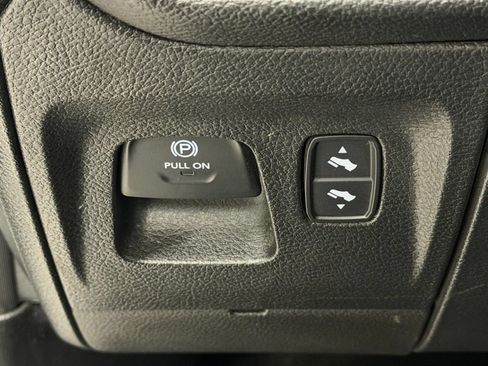 Used 2022 RAM 1500 Big Horn AWD/4WD image 32
