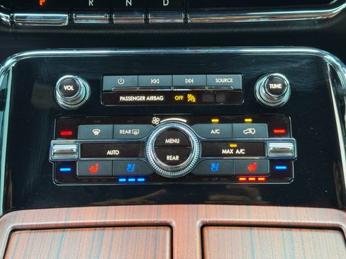 Used 2021 Lincoln Navigator L Reserve AWD/4WD image 28