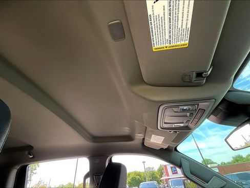 Used 2024 Chevrolet Silverado 2500 LT image 31