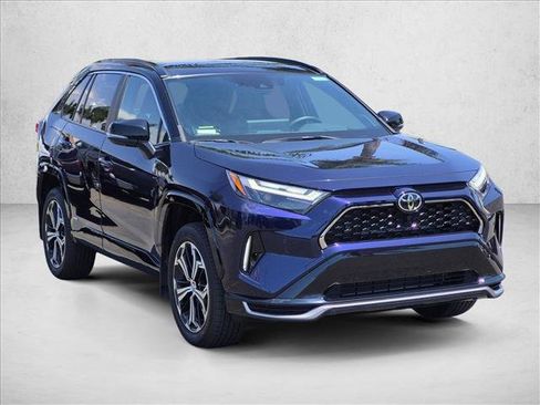 Used 2025 Toyota RAV4 XSE w/ Premium Package AWD/4WD image 3