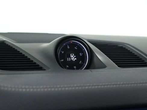 Certified 2023 Porsche Cayenne S image 23