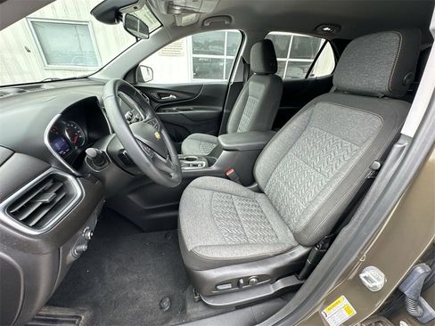 Used 2023 Chevrolet Equinox LT image 11